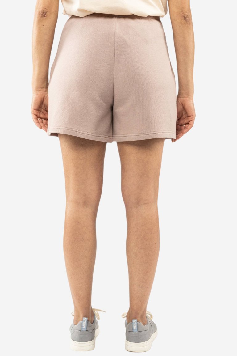 sweatshorts aarany rosa modell bakifrån