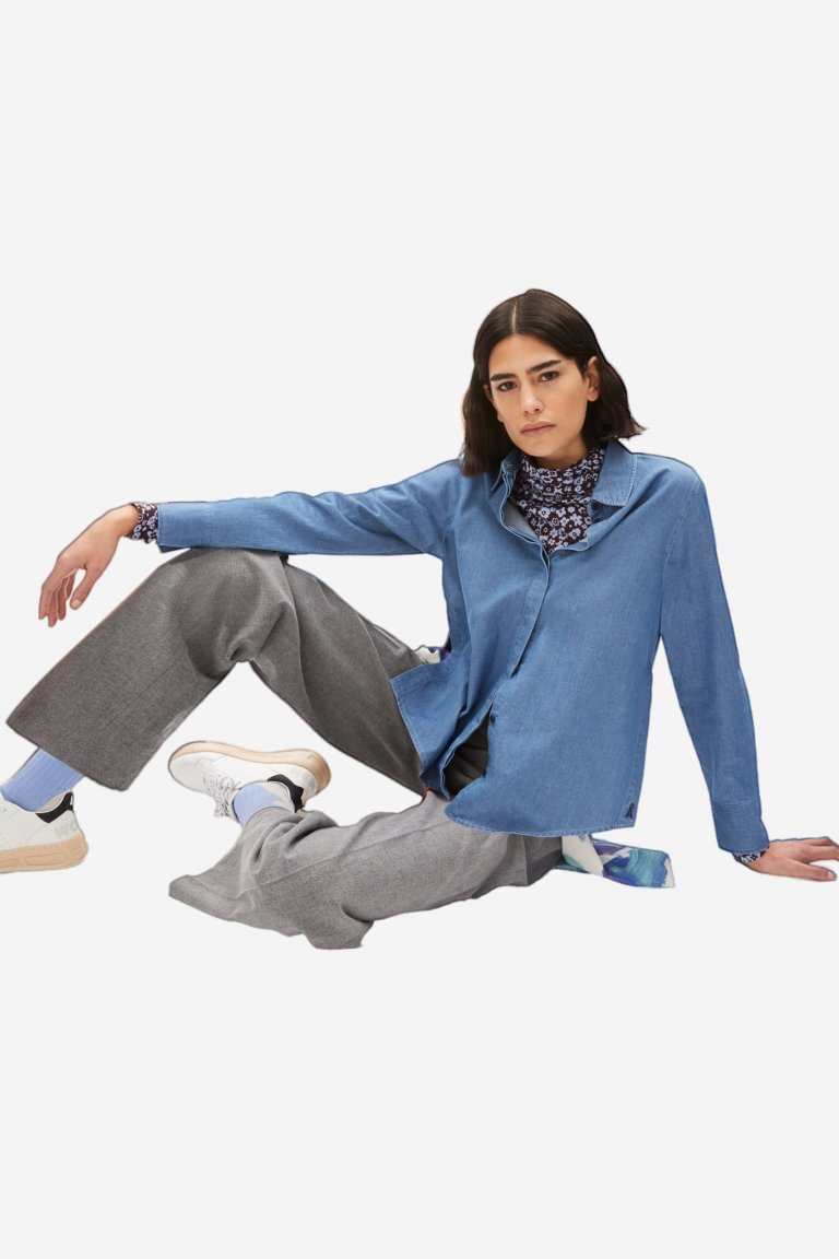 ekologisk jeansskjorta lamilaa denim modell sittande