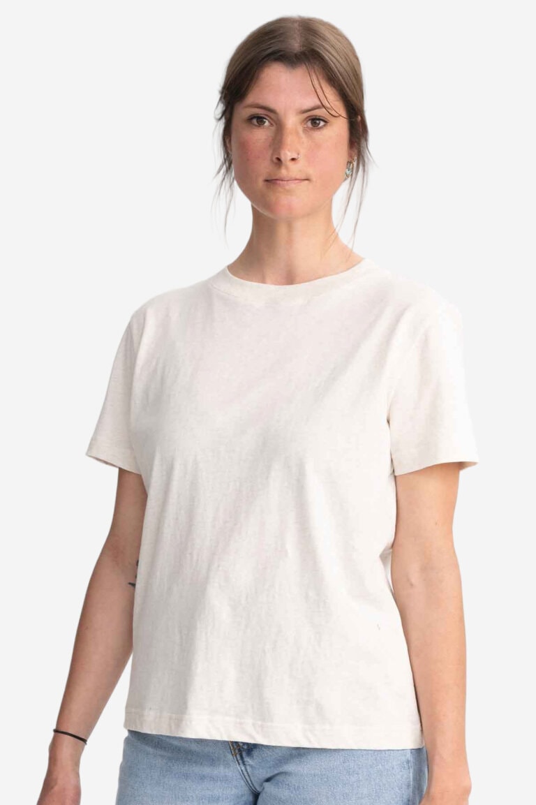 ekologisk t-shirt dam khira cremevit modell