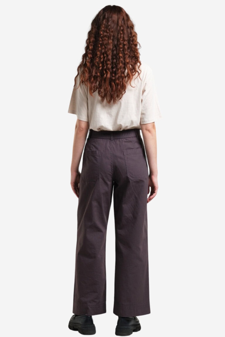 ekologiska workwear byxor canvas vara svart modell bakifrån
