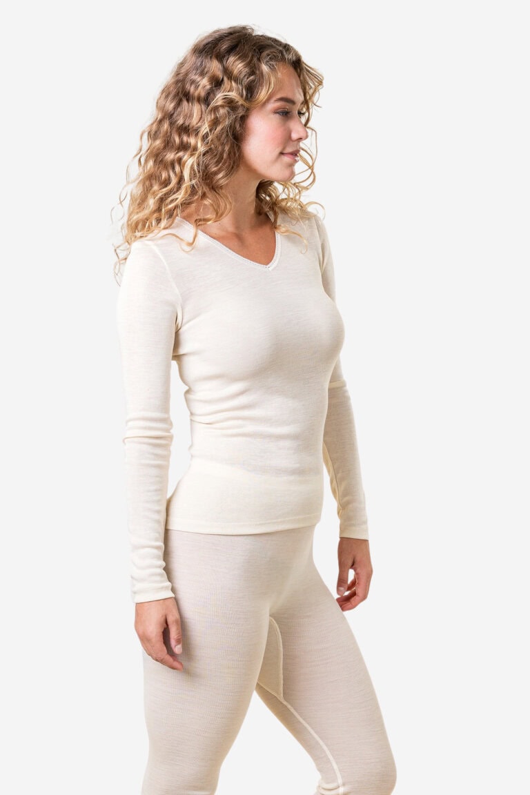 ekologisk undertröja ull/silke felicia naturvit modell sidan