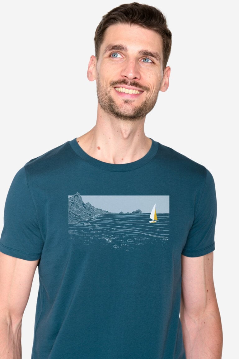 ekologisk t-shirt nature cliffsail guide petrolblå modell närbild
